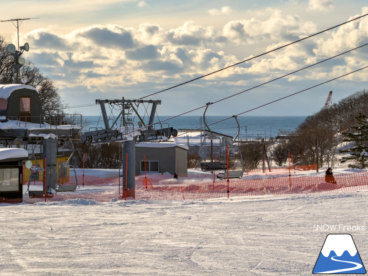 小平町望洋台スキー場｜晴れた日の午後。夕景を眺めながら、まったり滑るのが最高なローカルゲレンデ。